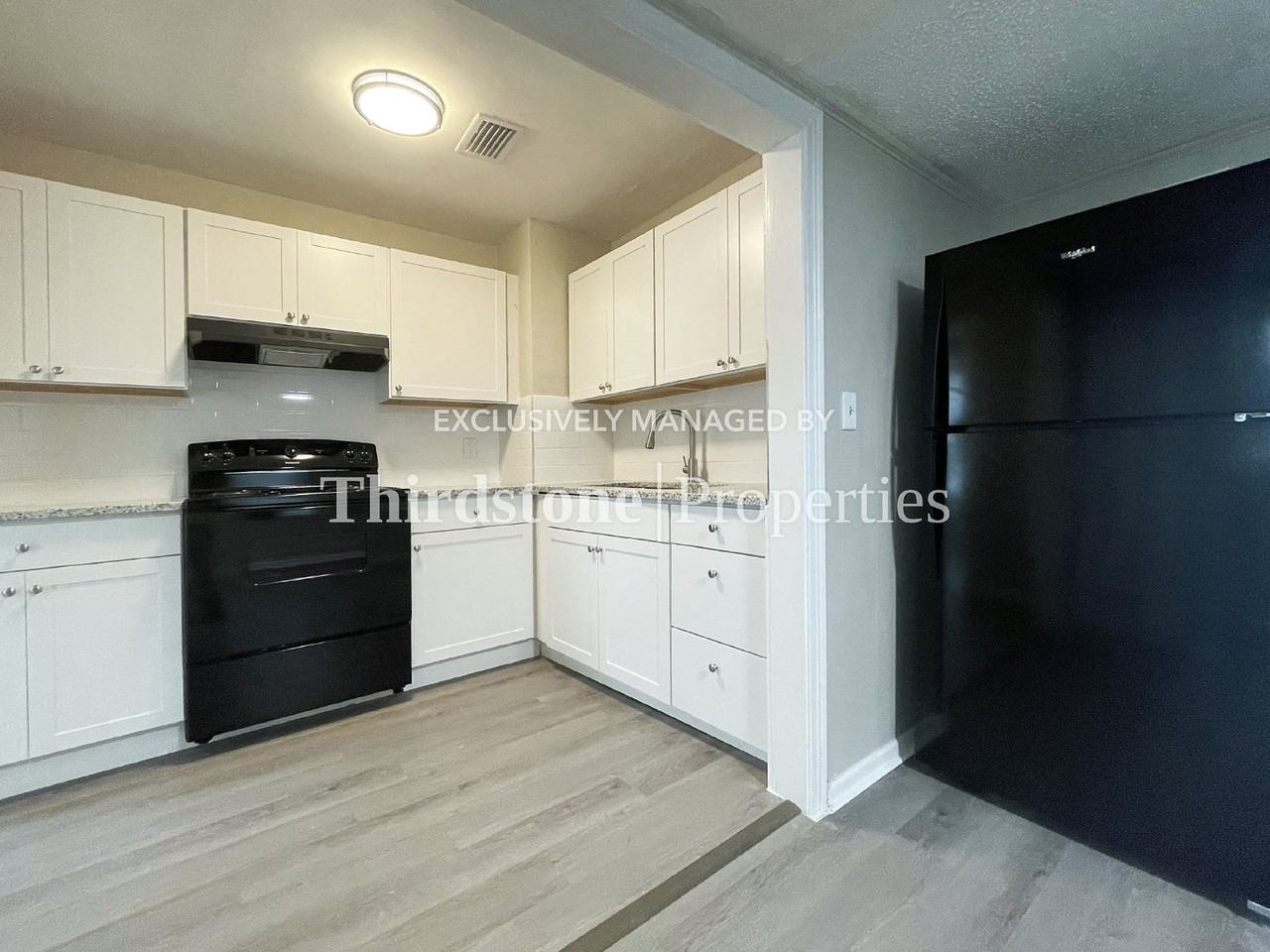 1932 Jones St - Photo 3 of 29