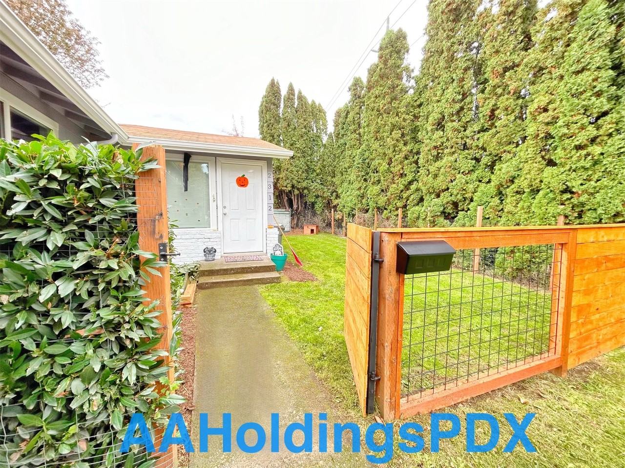 2312 Ne Lombard St #NA - Photo 3 of 23