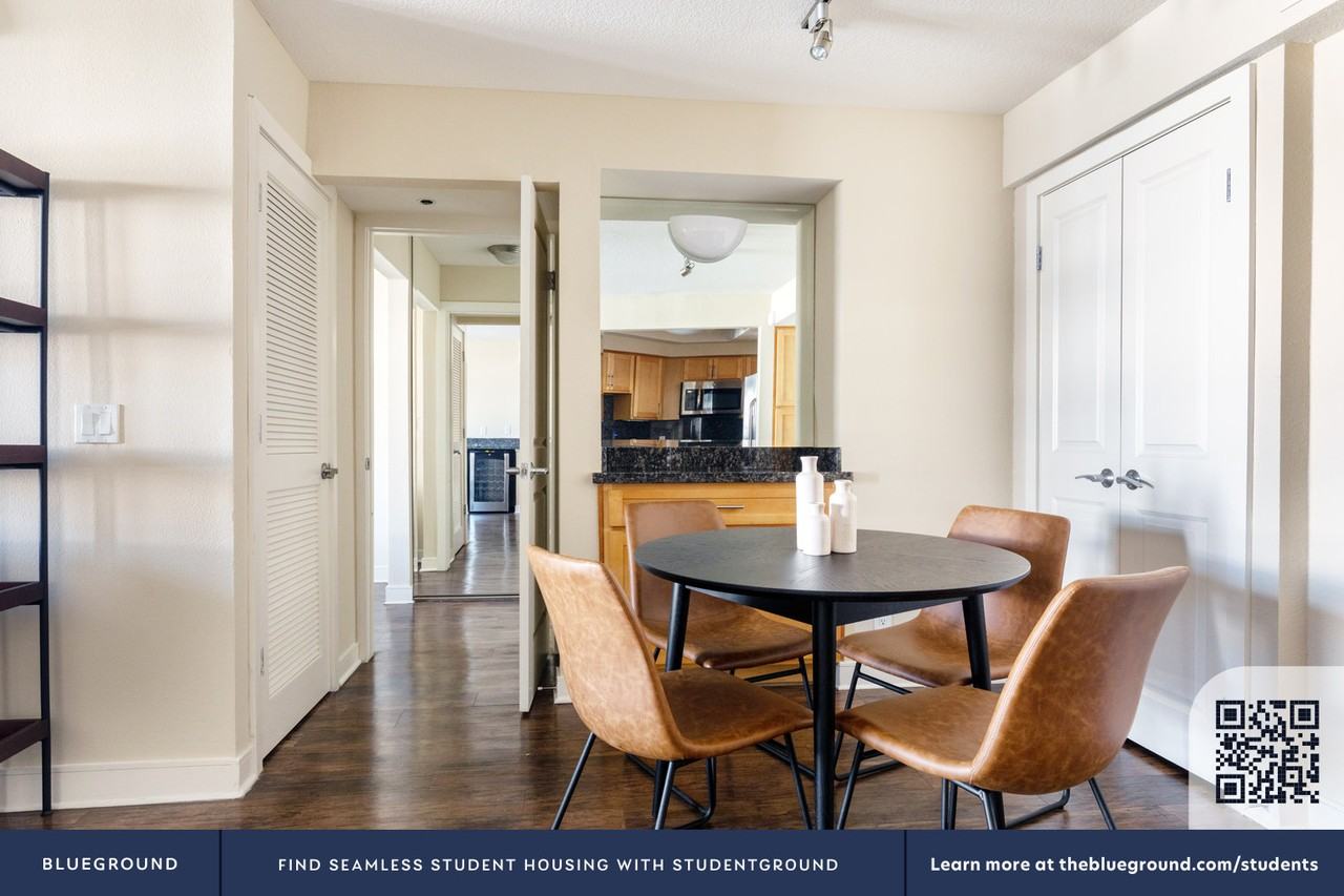 7660 Beverly Boulevard - Photo 7 of 48