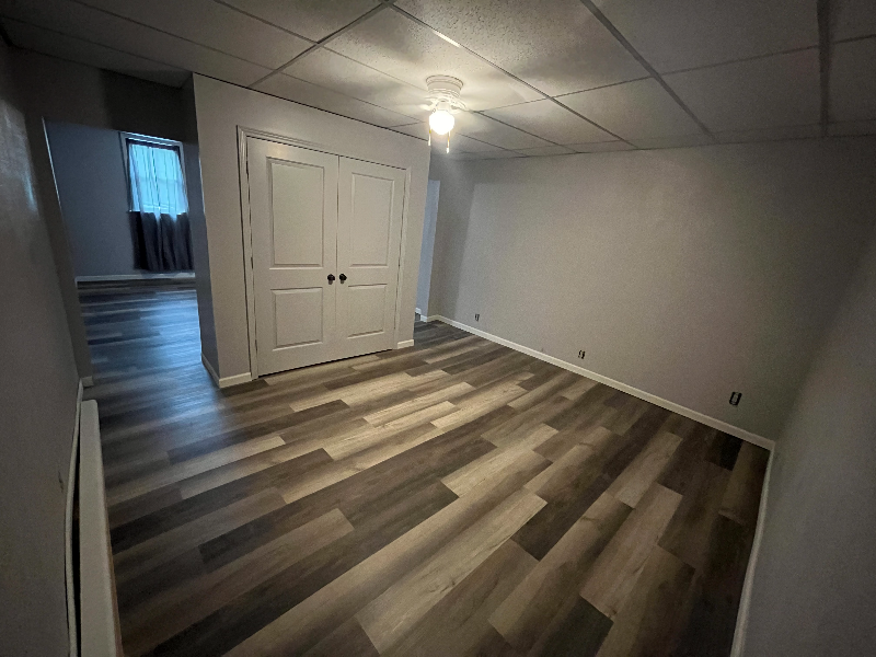 110 N 9th St - Photo 3 of 7