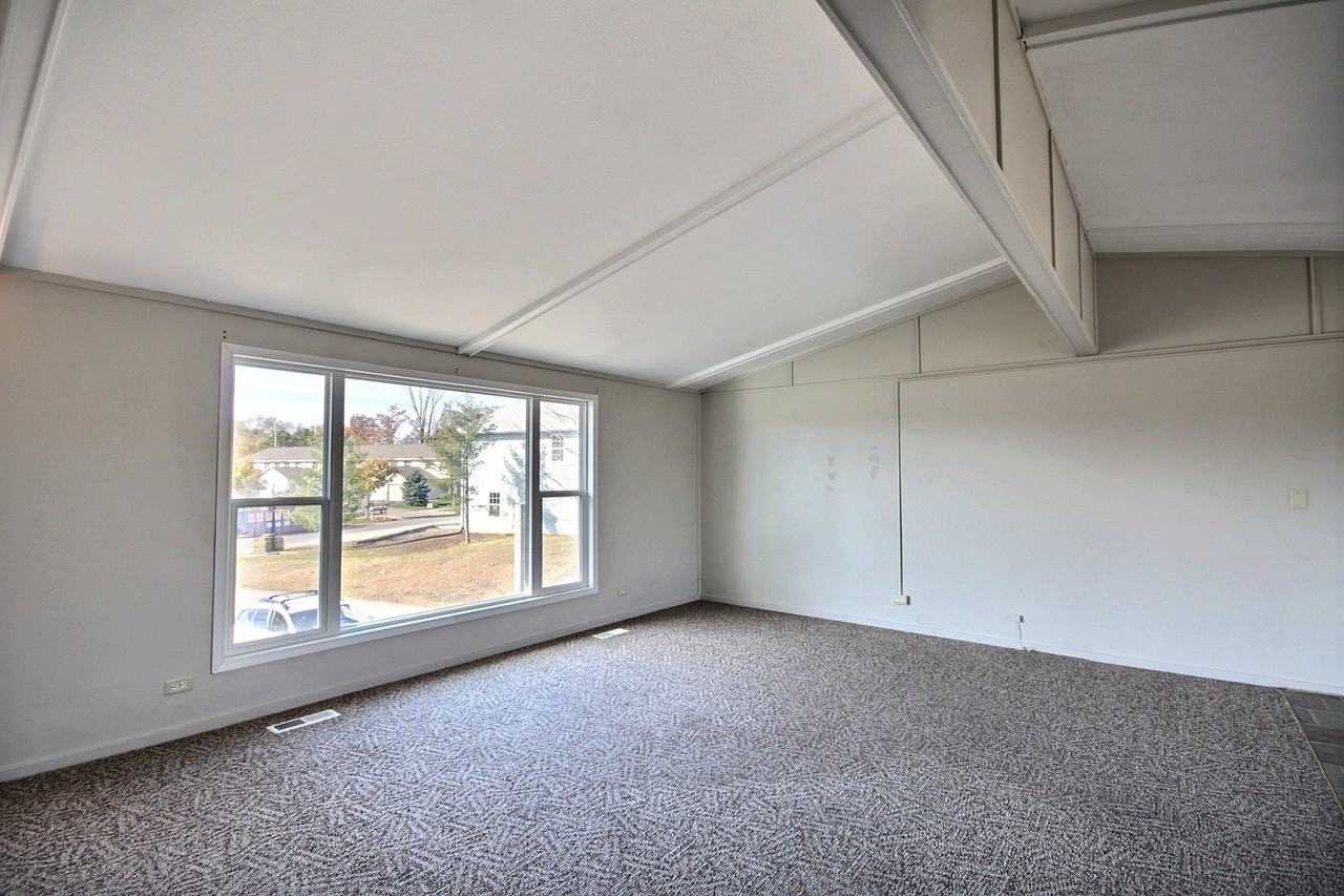 1116 Stuhr Ct - Photo 2 of 19