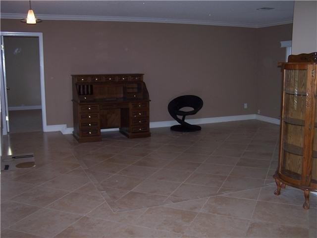 4380 Nw 4th St - Photo 3 of 8