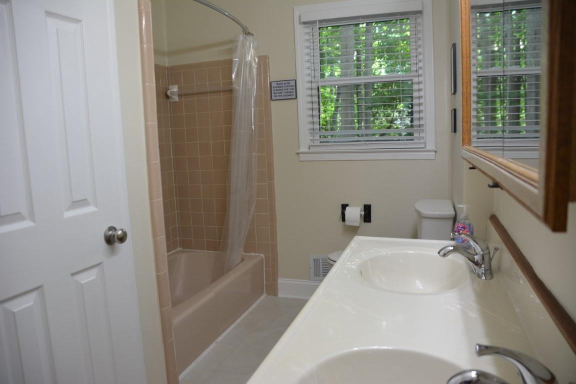 Elmtree Dr - Photo 2 of 14