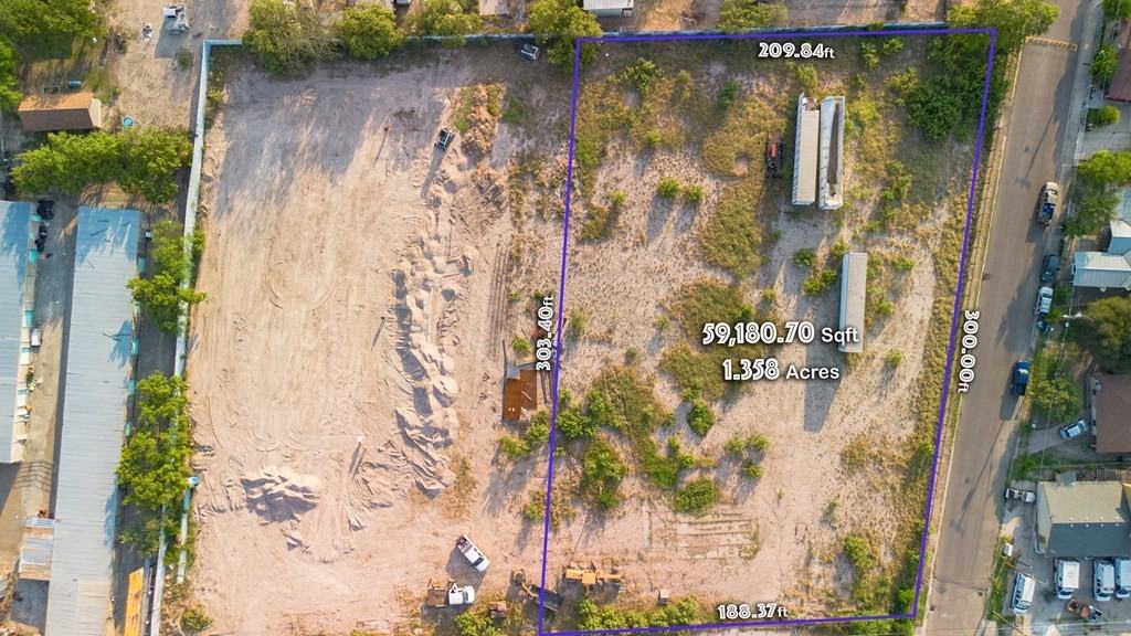 2719 Del Río Boulevard - Photo 2 of 13