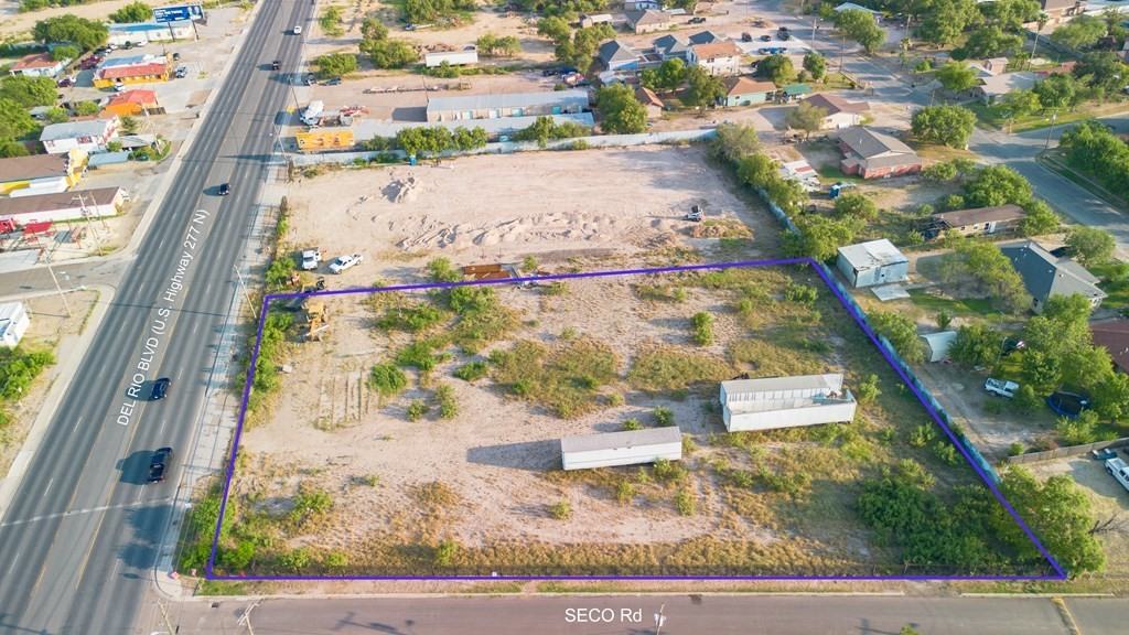 2719 Del Río Boulevard - Photo 6 of 13