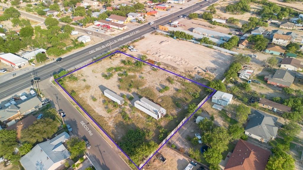 2719 Del Río Boulevard - Photo 7 of 13