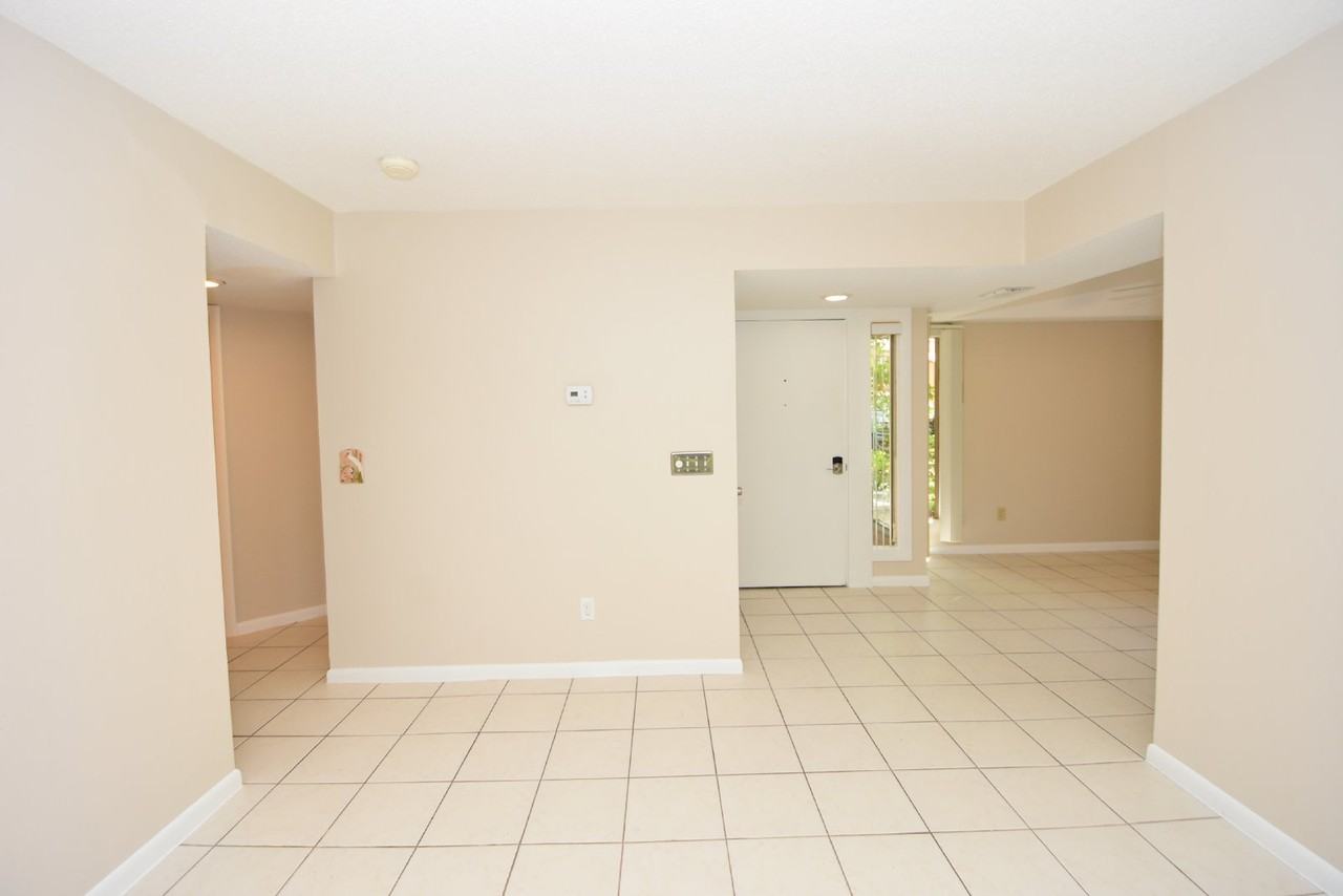 5 Greenbriar Ct - Photo 3 of 39