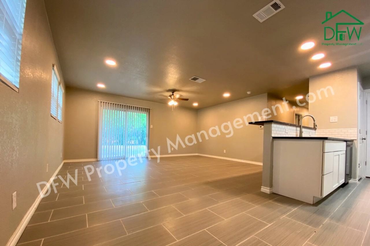 6166 Jennie Dr - Photo 2 of 26