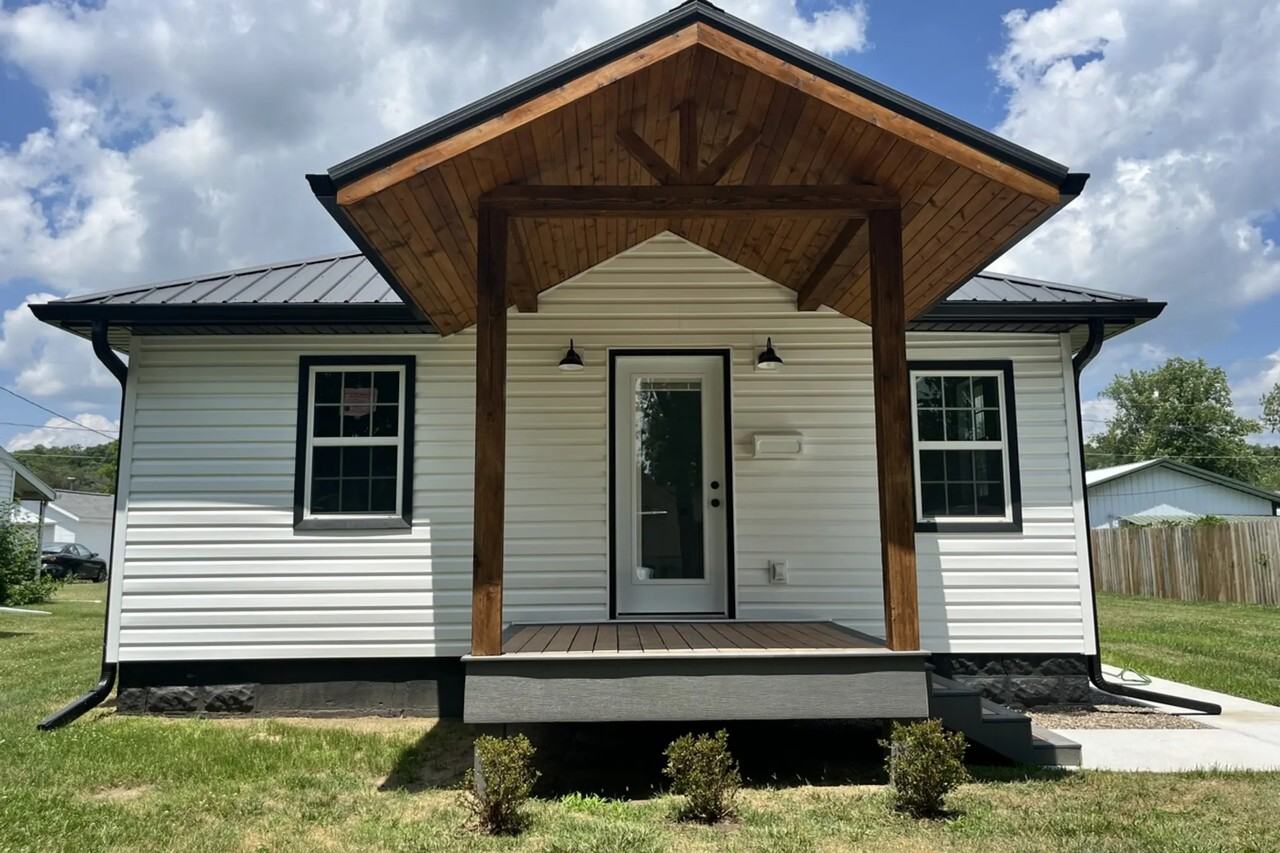 2321 Avenue C - Photo 2 of 2