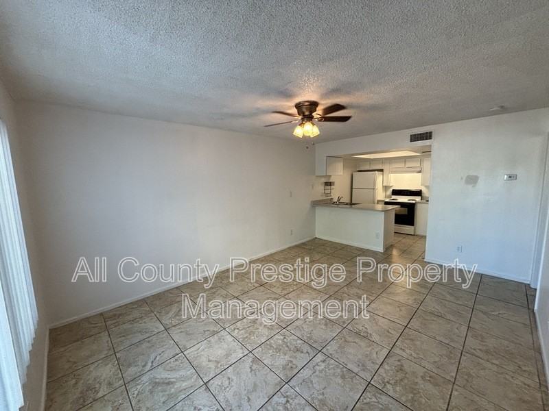 905 S Dorsey Ln #110 - Photo 2 of 17