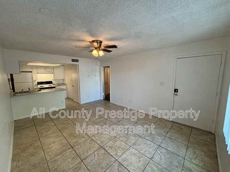 905 S Dorsey Ln #110 - Photo 3 of 17