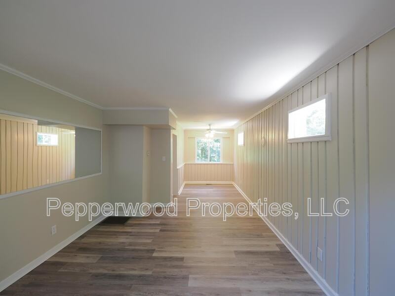 645 S Irwin Ave - Photo 2 of 9