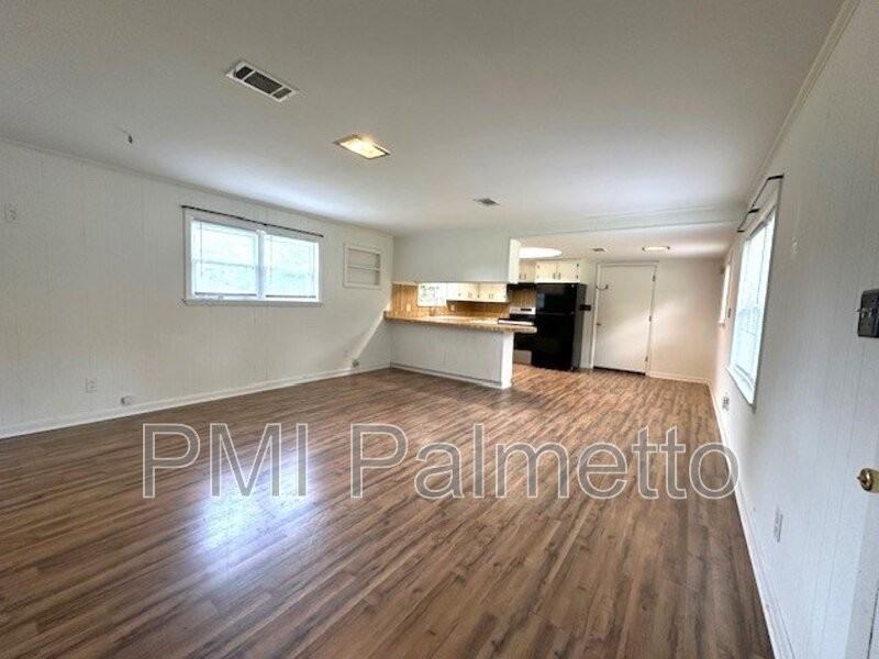 109 Keen Ave - Photo 3 of 21