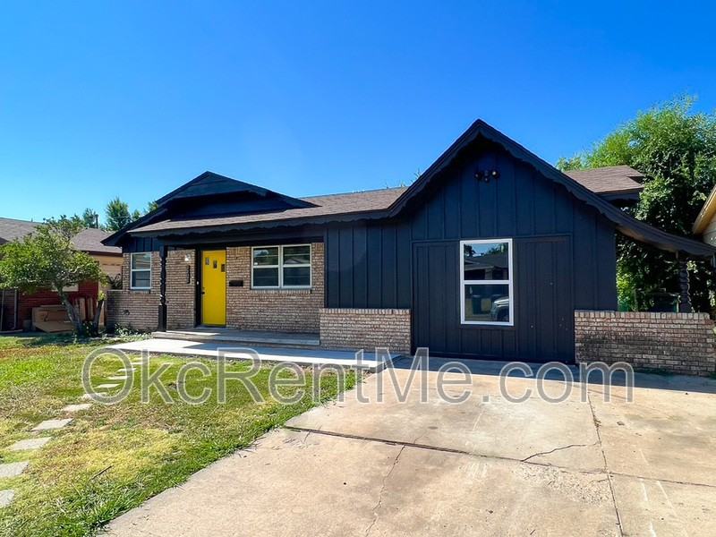 1428 Sw 62nd St - Photo 2 of 31