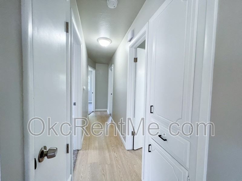 1428 Sw 62nd St - Photo 6 of 31