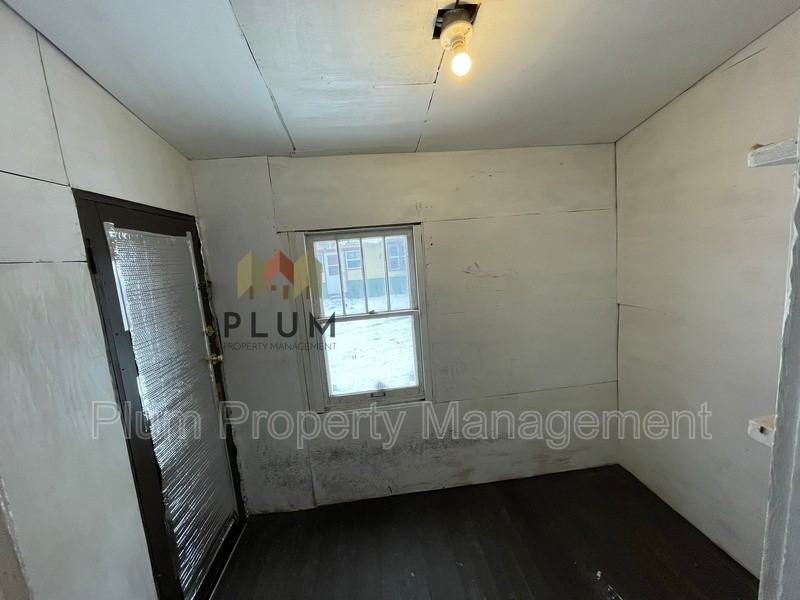 807 Bulwer Street #A - Photo 6 of 29