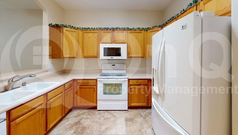 585 W Deerview Ct - Photo 2 of 19