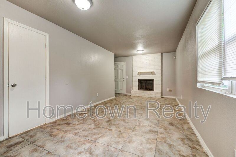 312 Nw 118th St - Photo 2 of 33