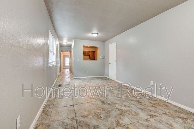 312 Nw 118th St - Photo 6 of 33