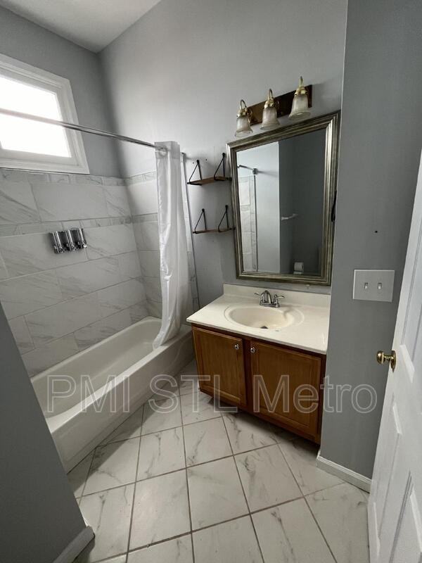 1115 Biddle St - Photo 3 of 13