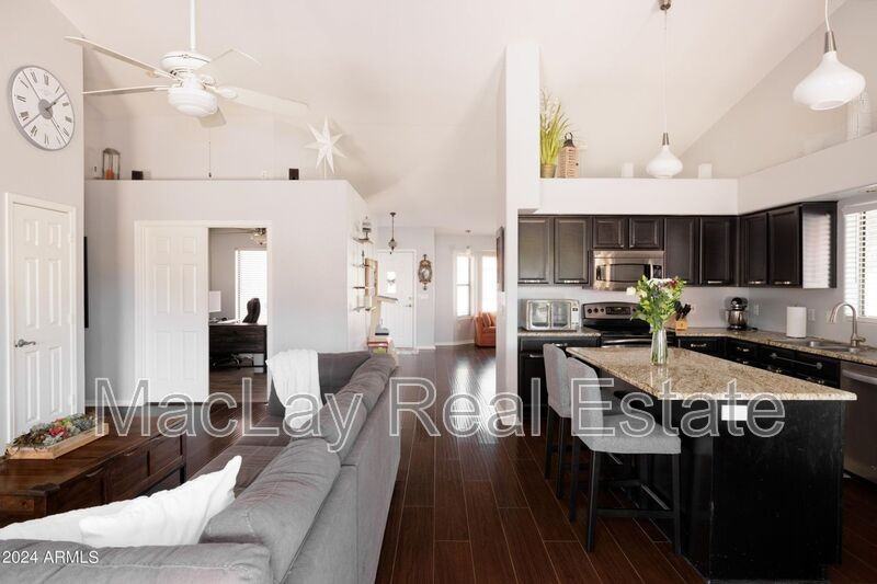 1233 E Sea Gull Dr - Photo 4 of 26