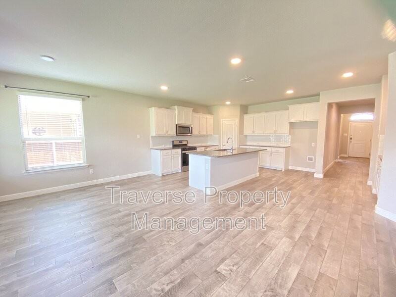 2408 Moon Ranch Dr - Photo 7 of 30