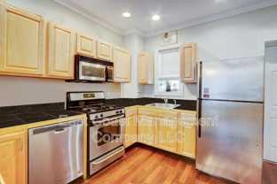 1122 Scott St - Photo 1 of 1
