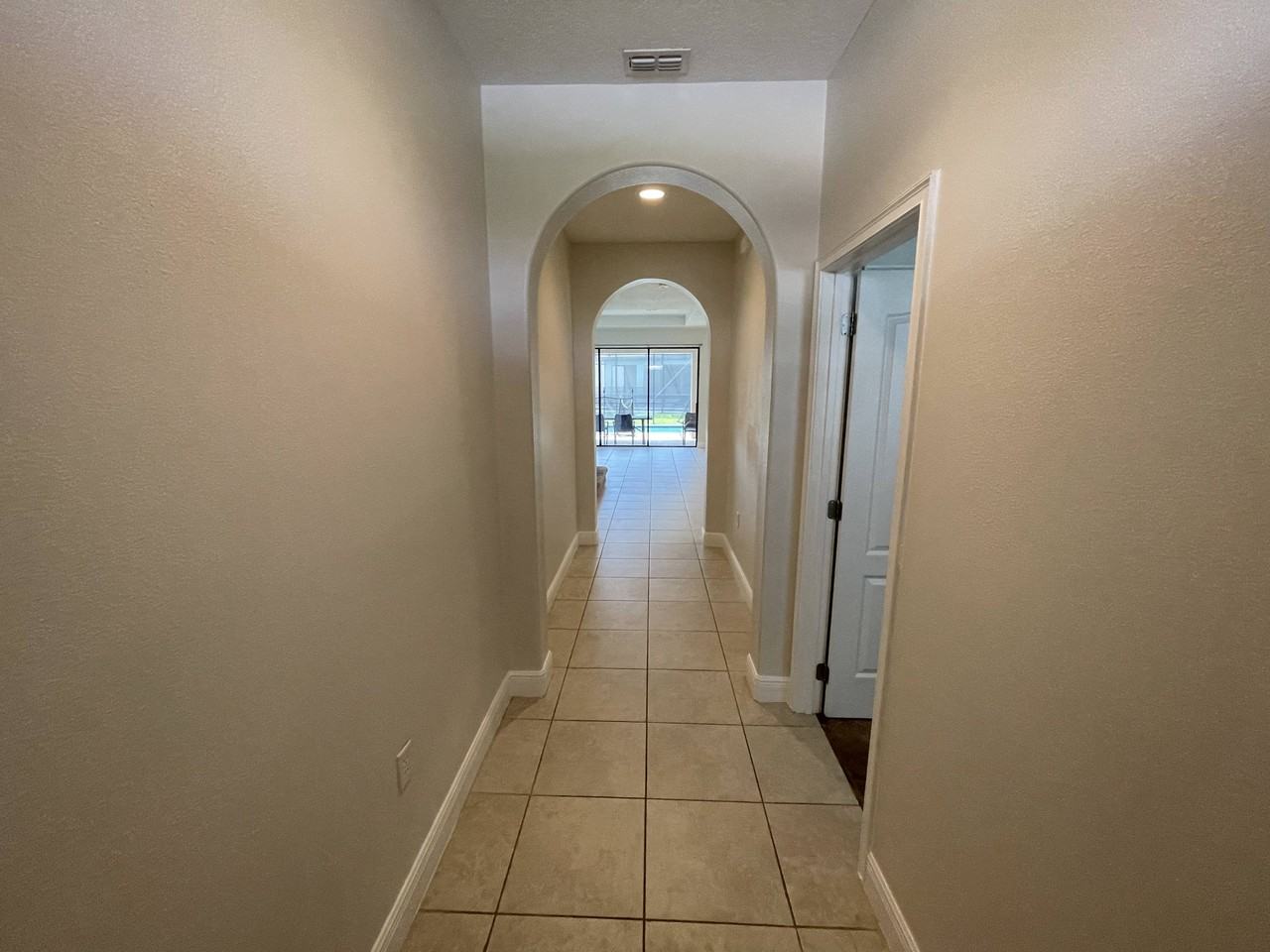 202 Brooke'S Pl - Photo 2 of 21
