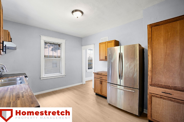 3423 N Hanley Rd - Photo 3 of 12