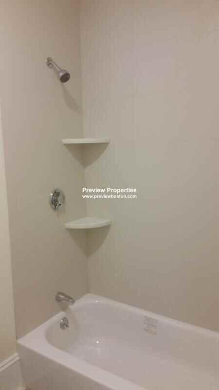 Commonwealth Ter #3P - Photo 2 of 5