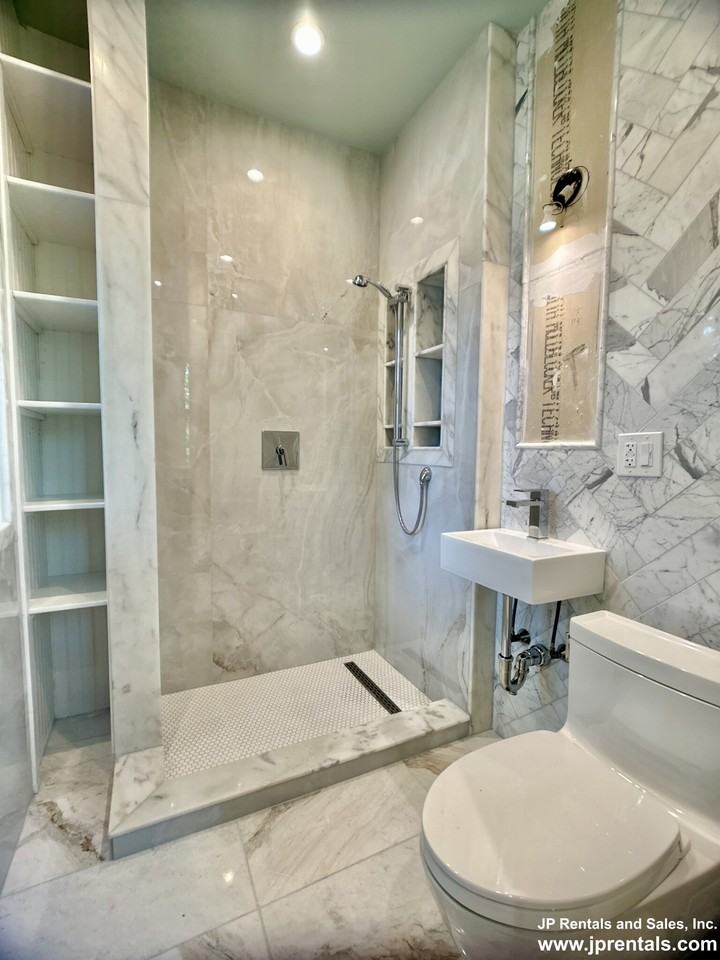 8 Oakview Ter #2 - Photo 5 of 27