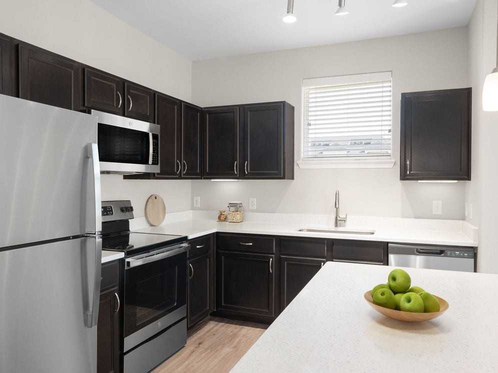 Avalon at Pier 121 - Photo 2 of 38