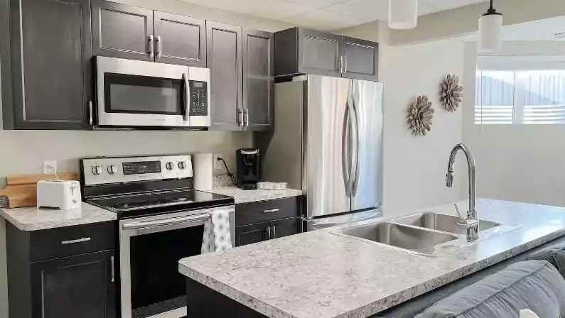 9606 89 St - Photo 2 of 9