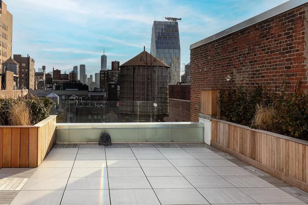 W 19th St #8A - Photo 7 of 11