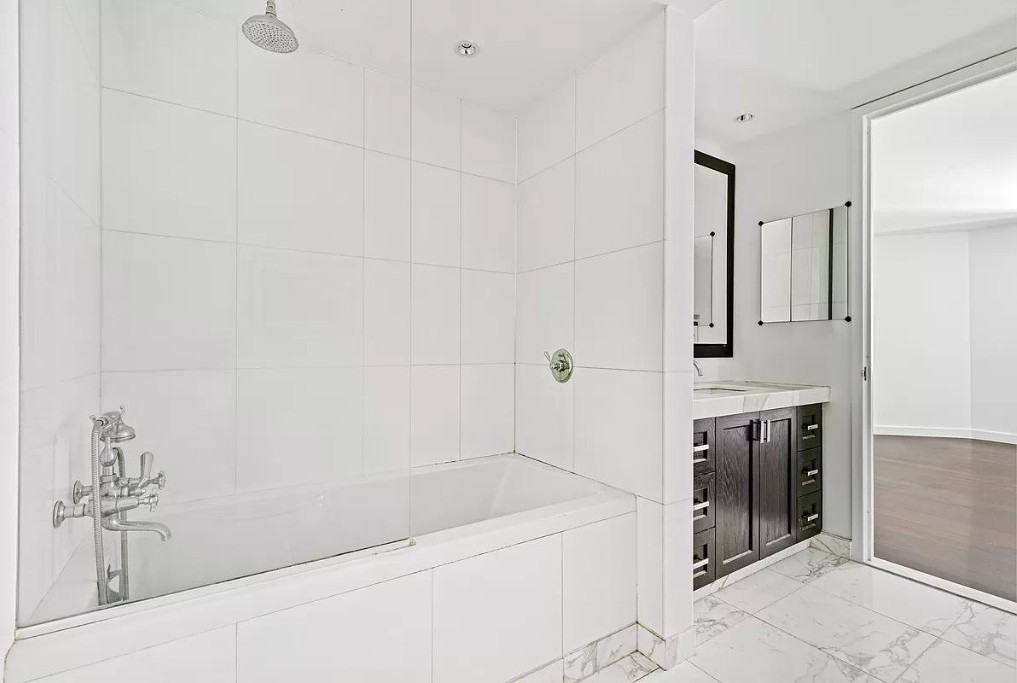 Rector Pl #204 - Photo 5 of 18