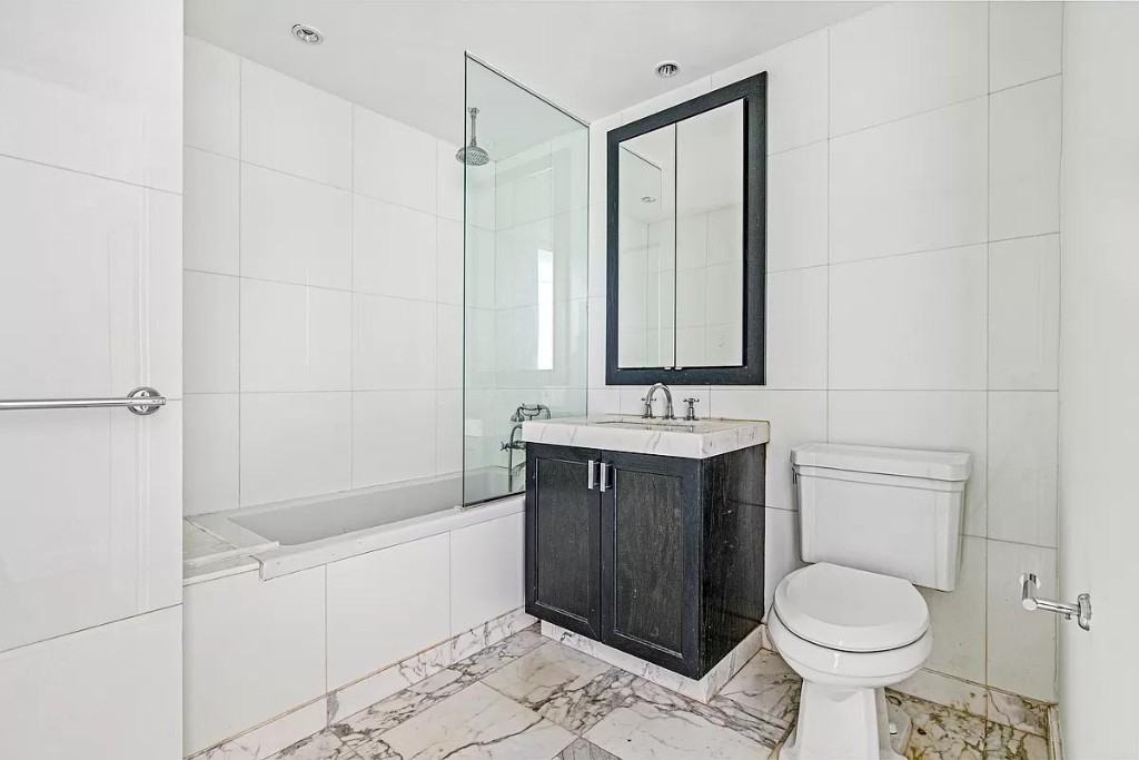 Rector Pl #204 - Photo 6 of 18