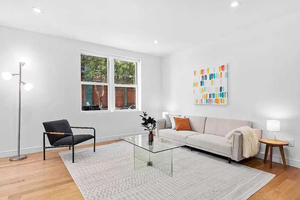 Greenwich St #1E - Photo 2 of 13