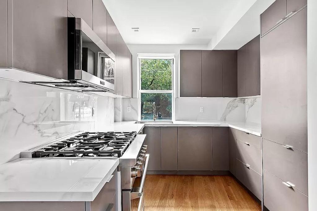 Greenwich St #1E - Photo 3 of 13