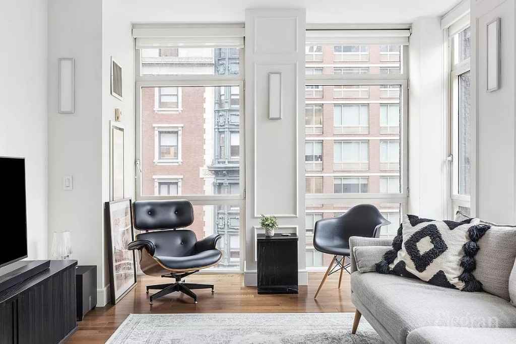 E 29th St #8A - Photo 4 of 11