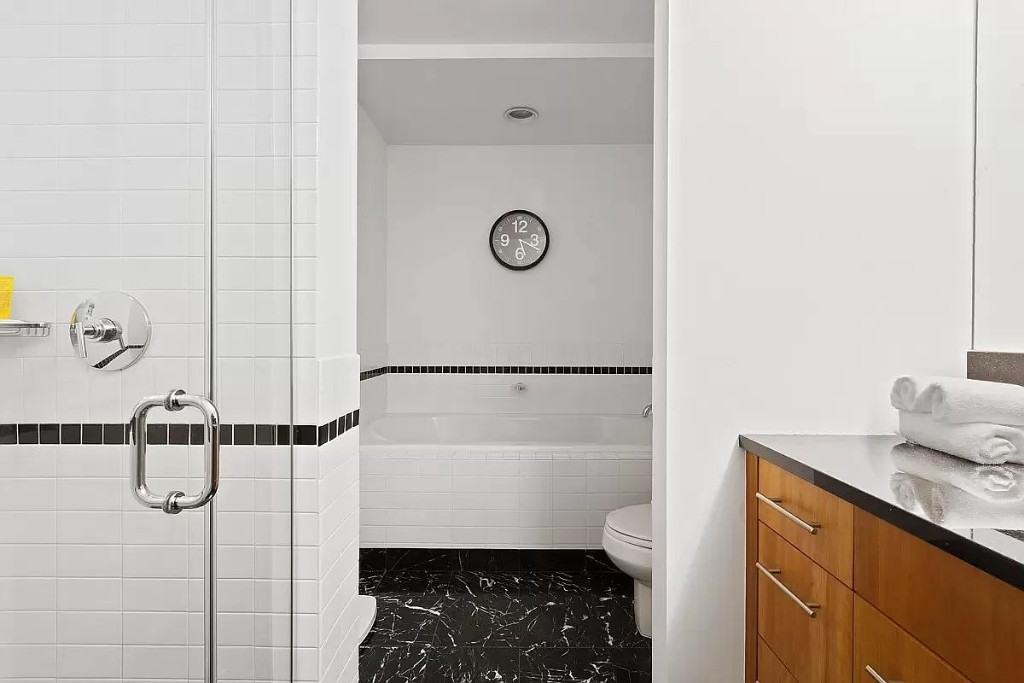 E 29th St #10A - Photo 4 of 16