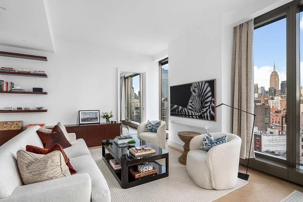 W 18th St - Photo 2 of 12