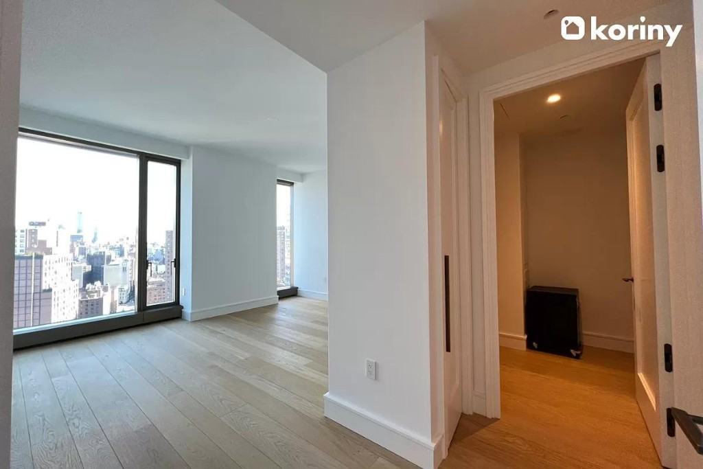 W 18th St - Photo 7 of 20