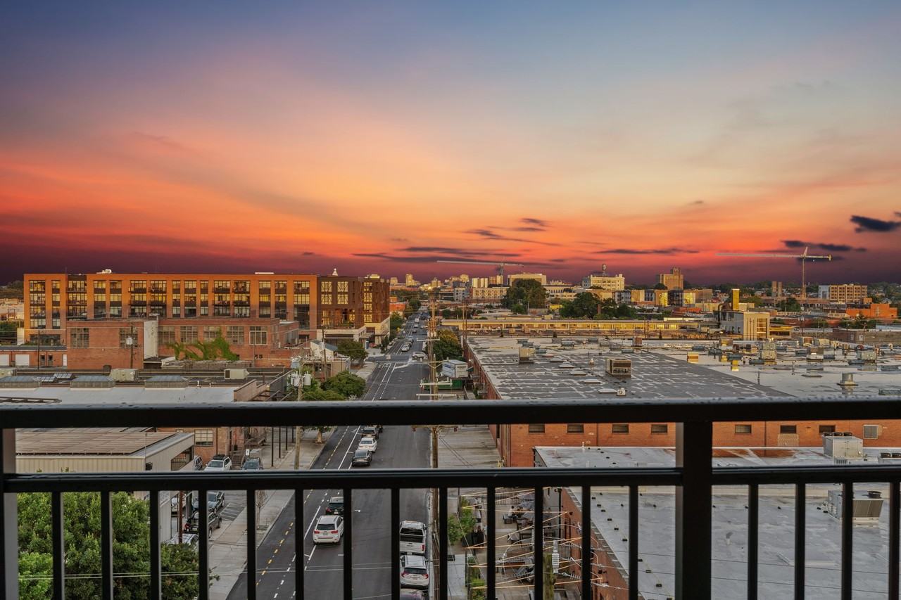 1510 Belleville - Photo 6 of 34