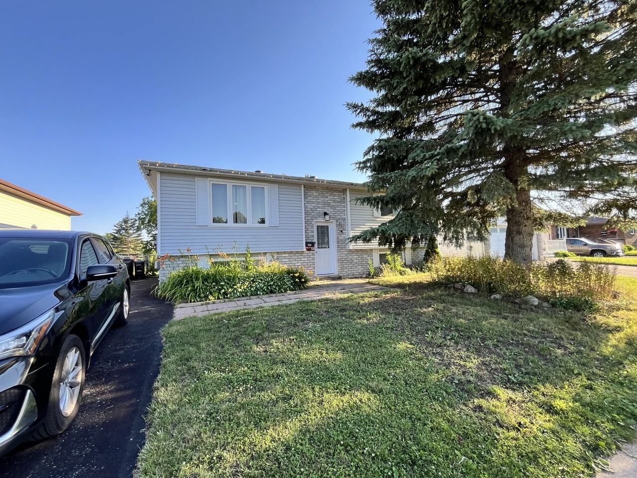 331 Galloway Boulevard - Photo 5 of 17
