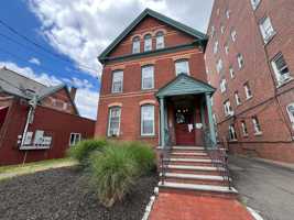 featured image of 98 Howe St