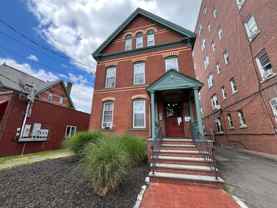 98 Howe St - Photo 1 of 1