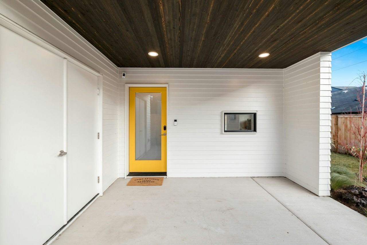 4809 North Kerby Avenue - Photo 4 of 22