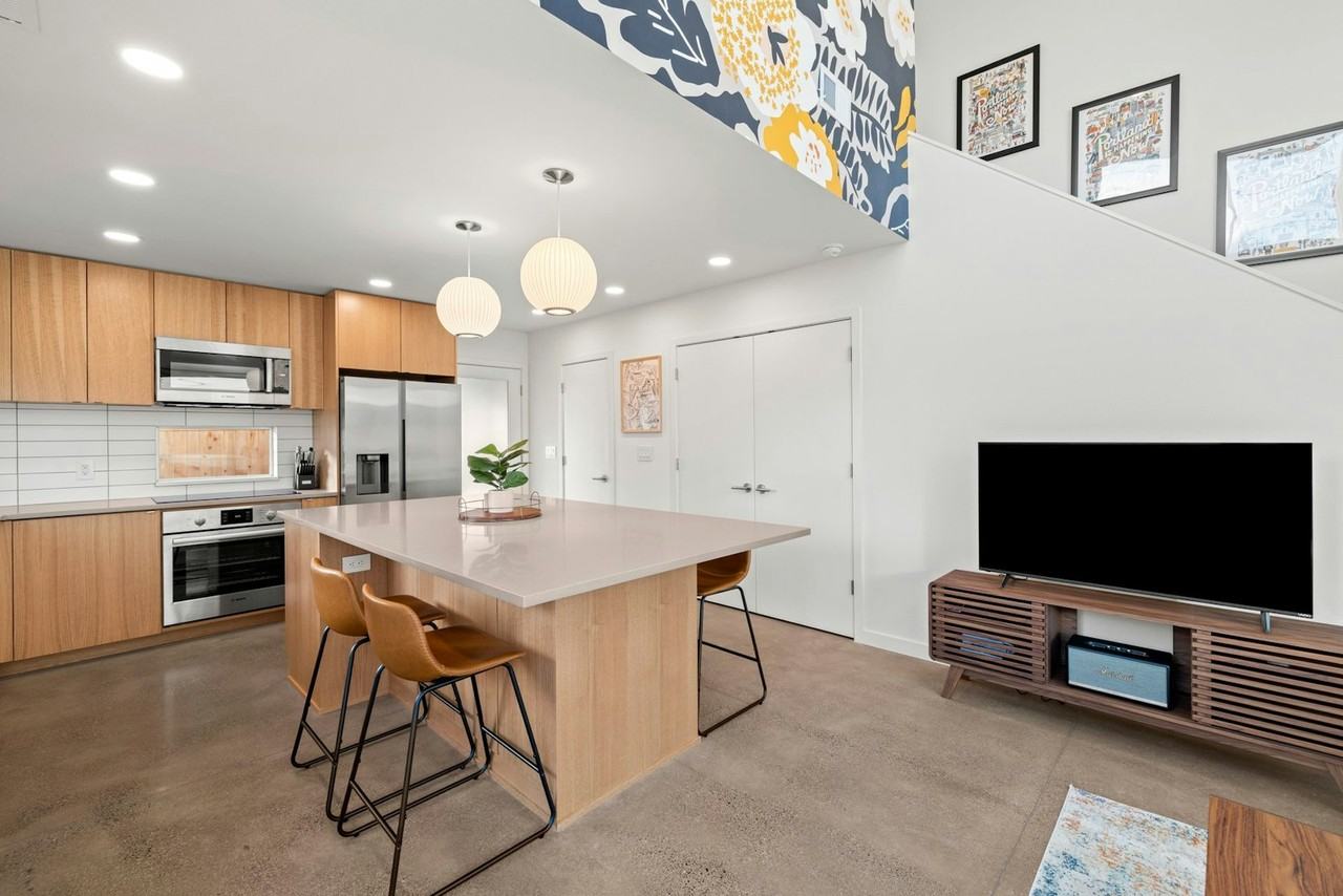 4809 North Kerby Avenue - Photo 6 of 22