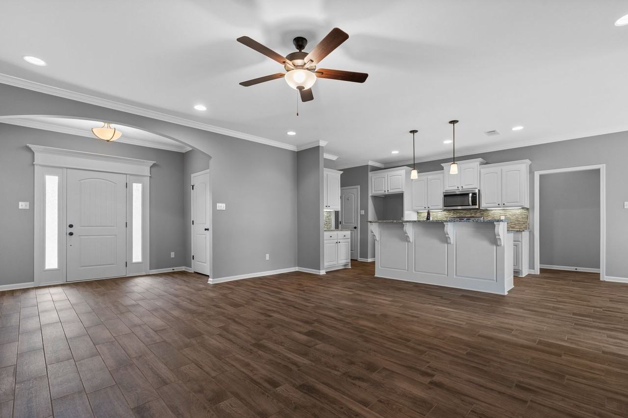 9640 Meadow Creek Dr - Photo 3 of 34