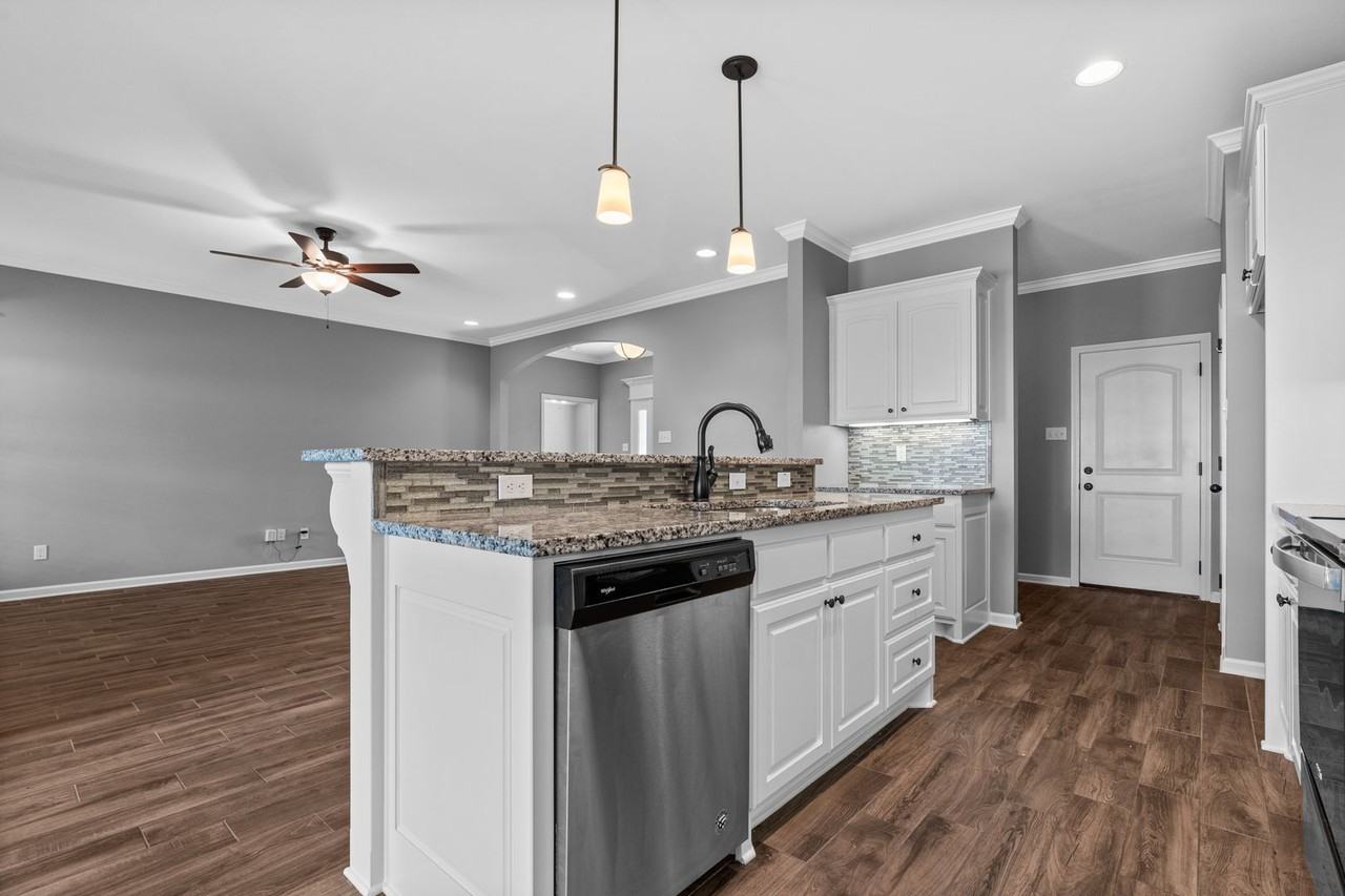 9640 Meadow Creek Dr - Photo 5 of 34